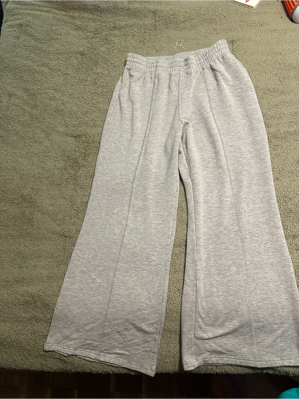 Gilly Hicks Sweats
